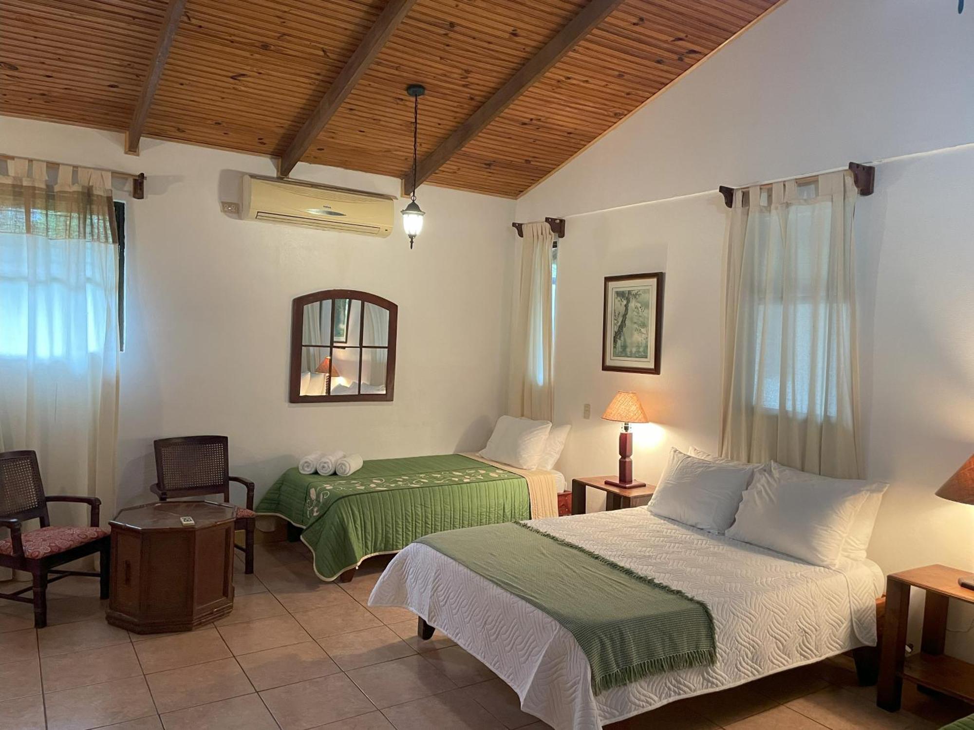 Hotel Cacao Río Celeste Bijagua Quarto foto